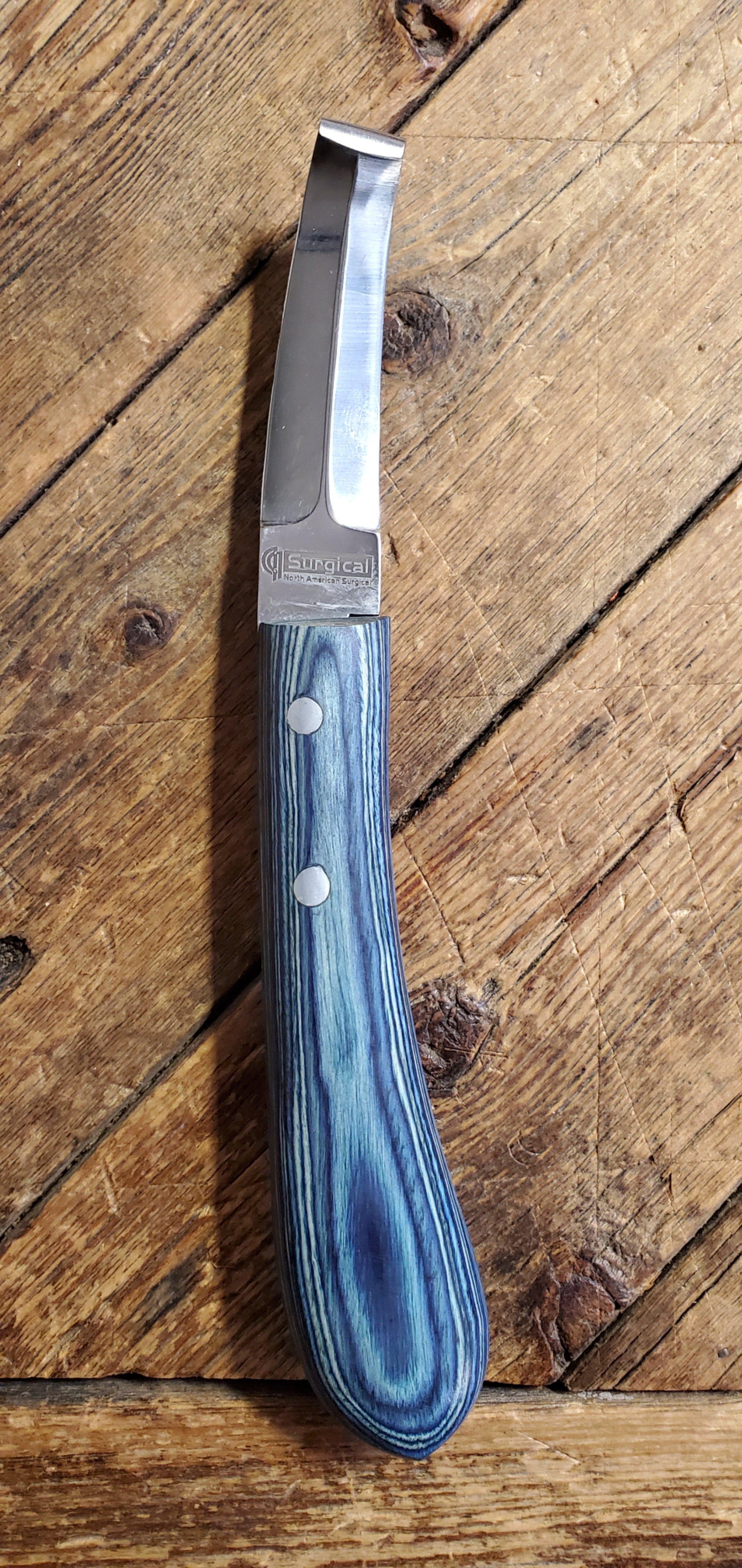 Farrier Hoof Tool With Curved Blade