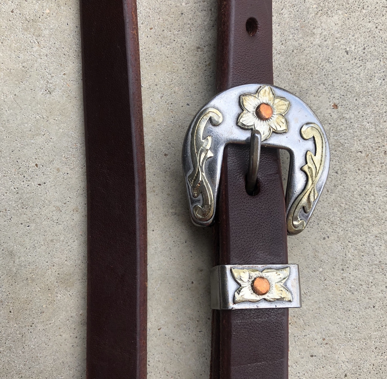 Single Ear Headstall With Single Oval Buckle & Keeper Hot - Oiled Width