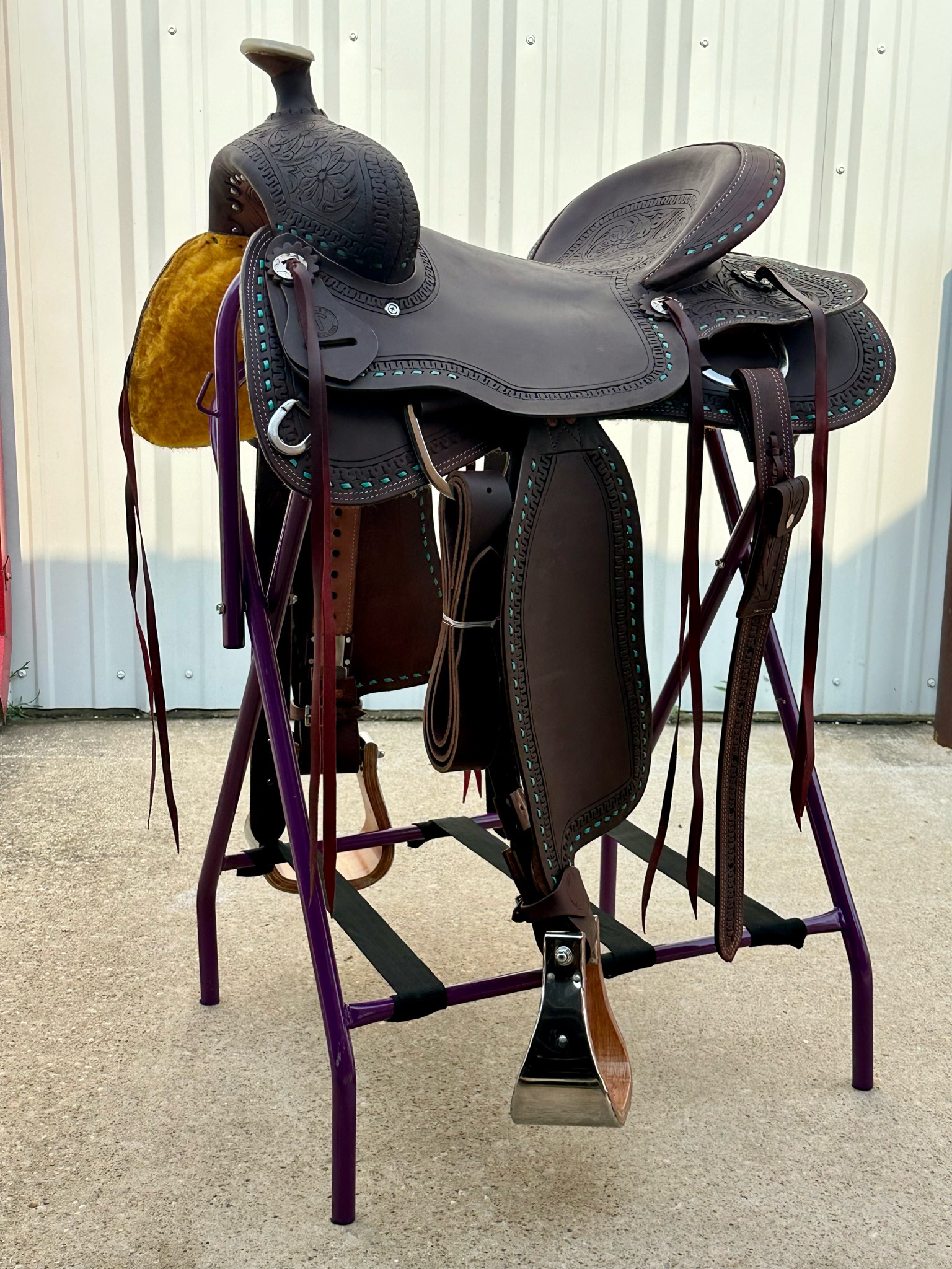 Circle T Saddlery Ranch Roper Style Western Saddle Red Latigo Buck Stitch With A Hard Seat