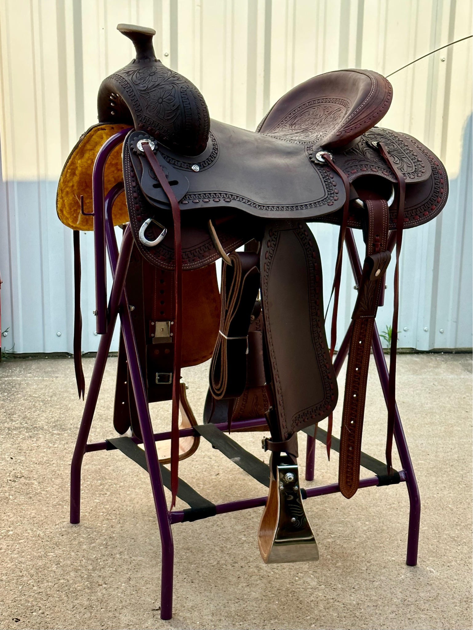 Circle T Saddlery Ranch Roper Style Western Saddle Red Latigo Buck Stitch With A Hard Seat