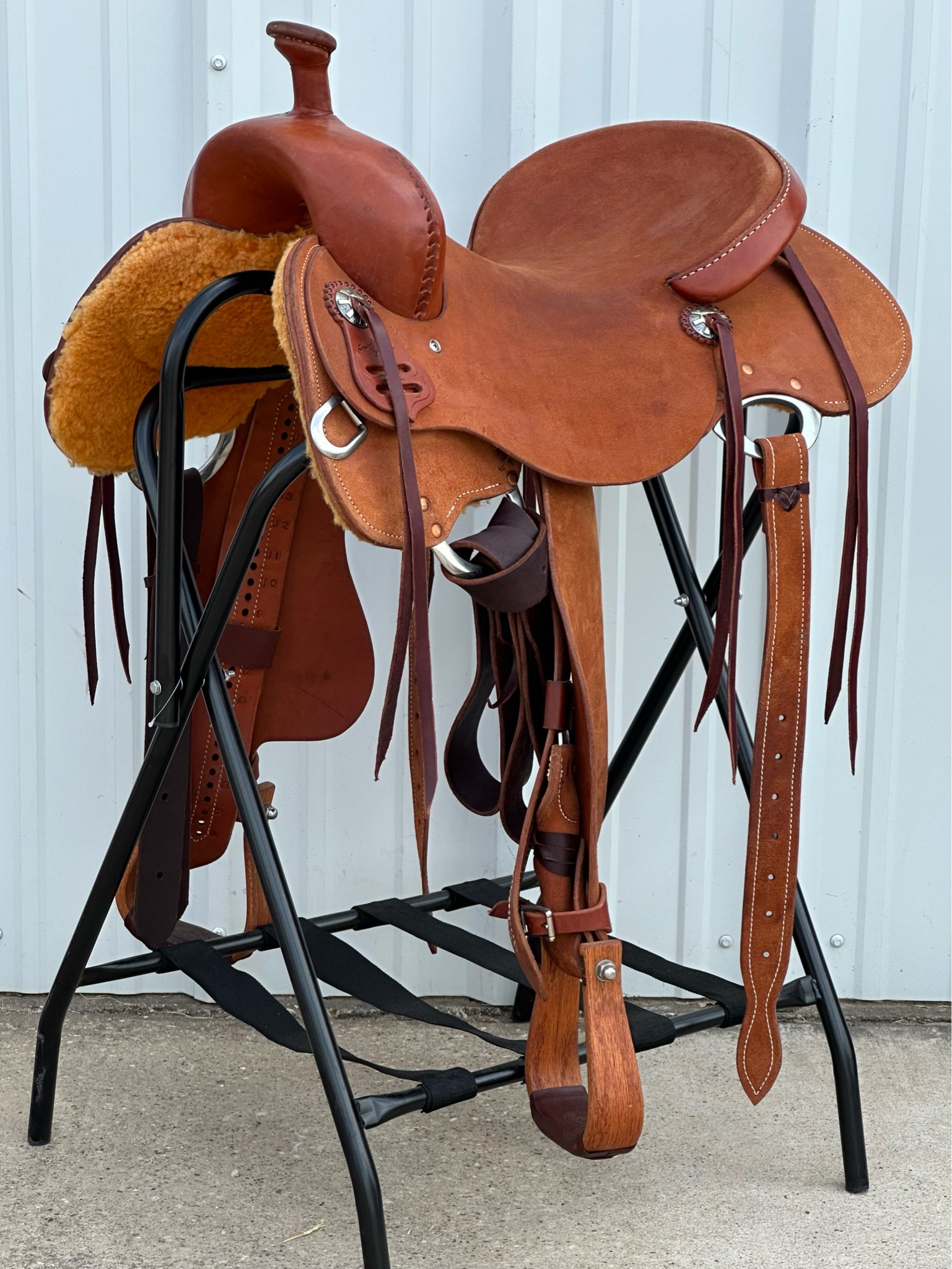 Stuart Rybak CowHorse Saddle with a 16- inch Rough Out Seat