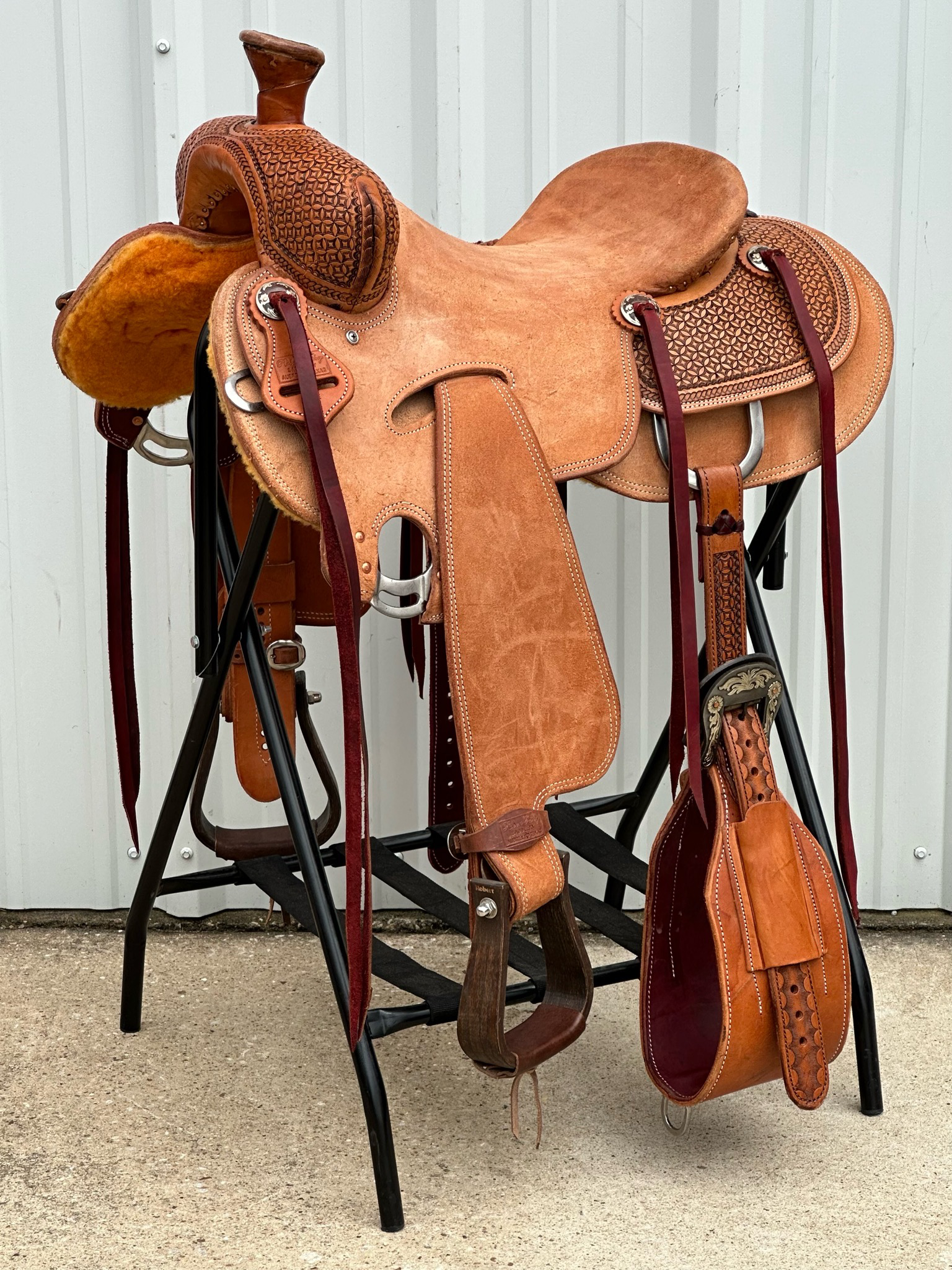 Robert Teskey Western Strip Down Roping Saddle with a 16- inch Rough Out Seat