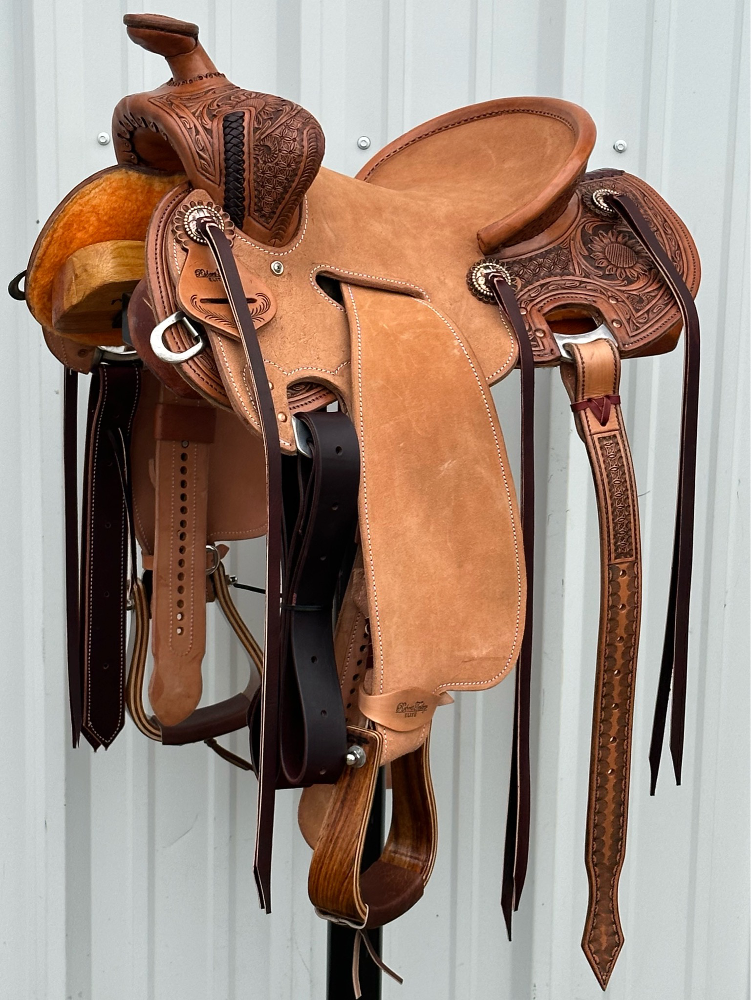 Robert-Teskey-Elite-Under-Cut-Swell-Fork-Seat-Rig-Roping-Saddle