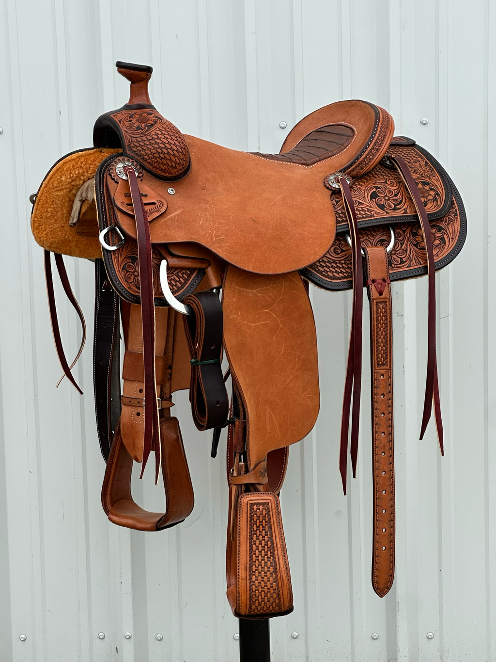 Robert-Teskey-Elite-Ranch-Roping-Saddle